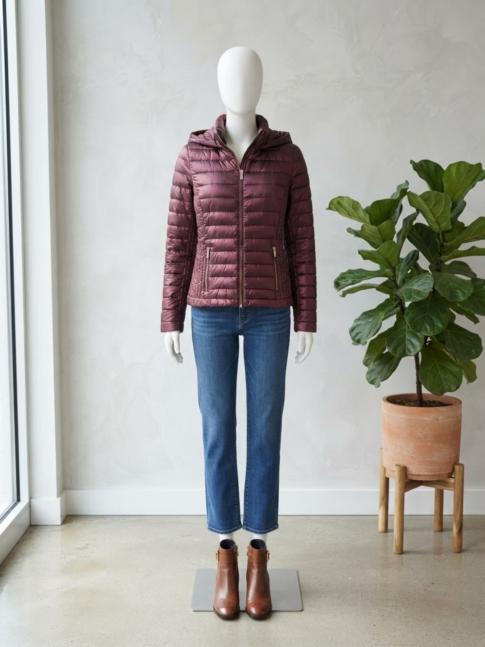 Tommy Hilfiger Quilted Hooded Duck Down  Anorak in Deep Maroon